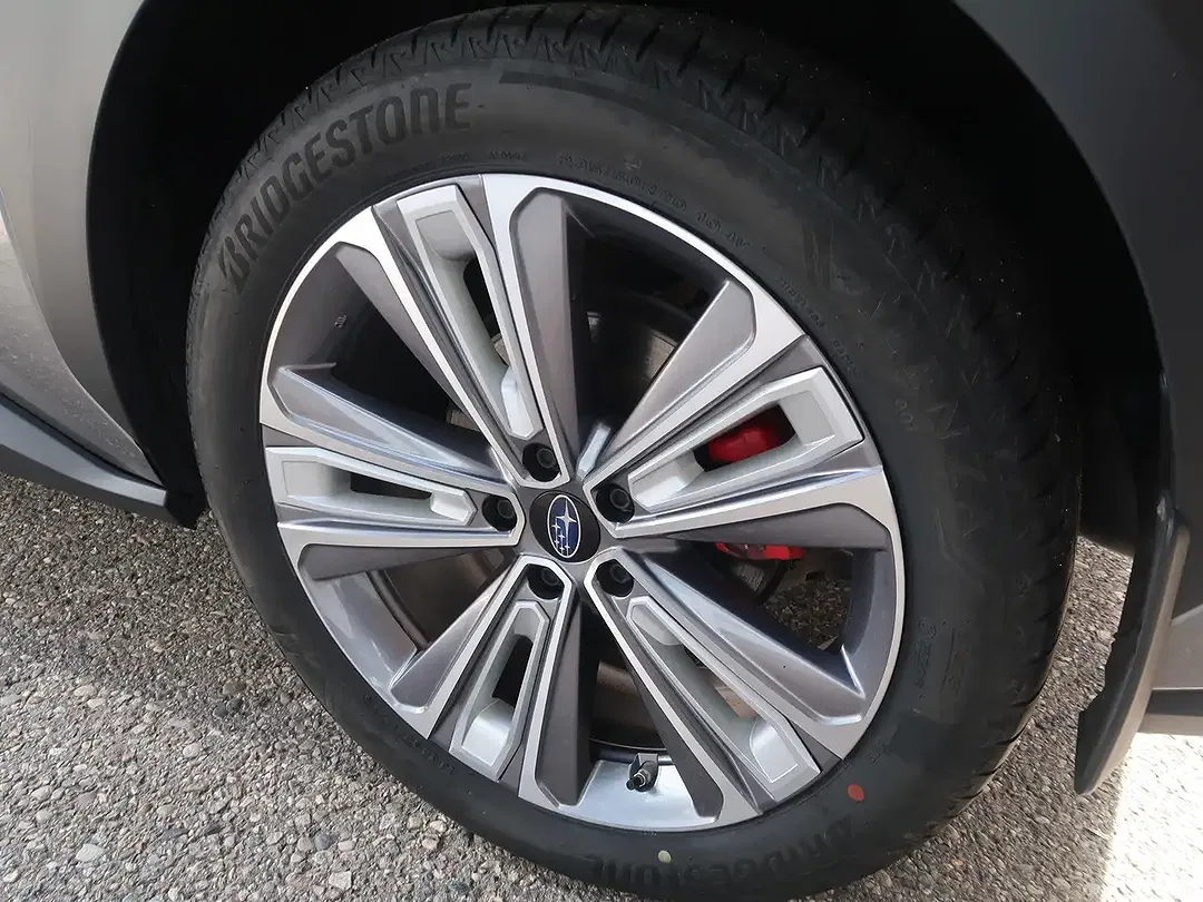 Subaru Solterra - Thumbnail 8
