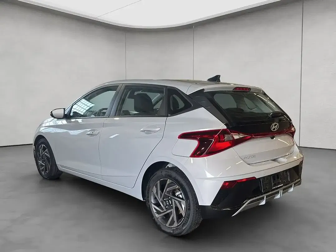 Hyundai i20 - Thumbnail 3