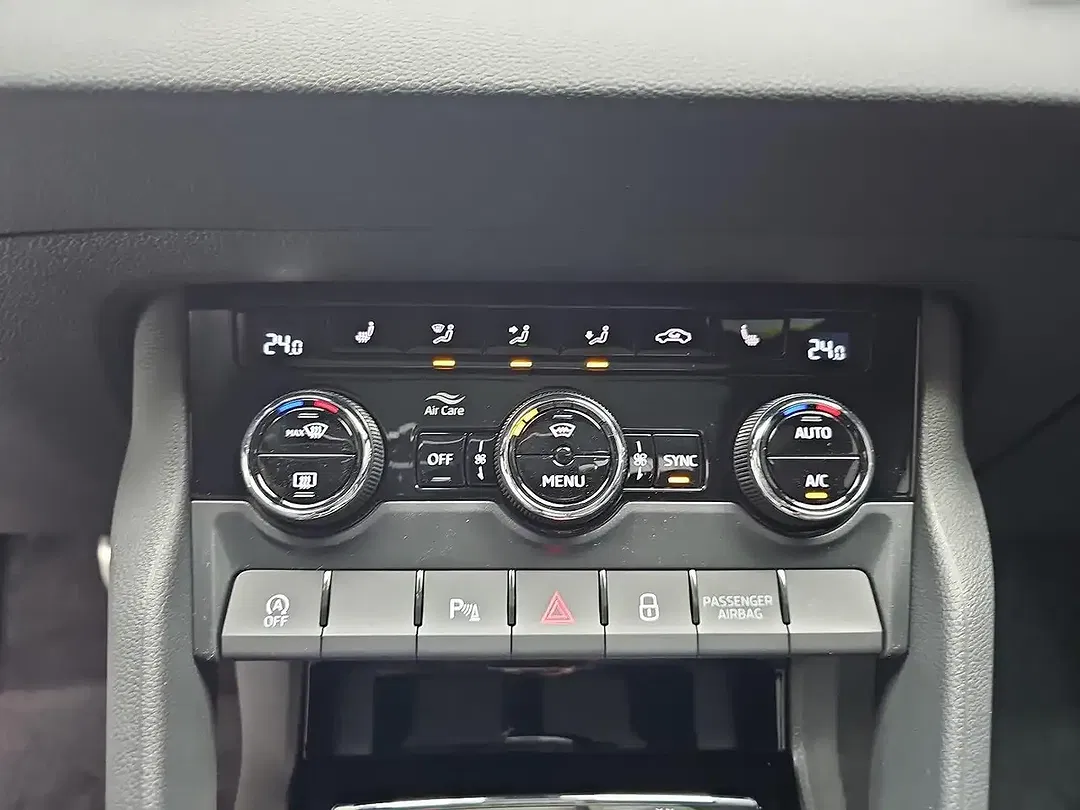 Skoda Karoq - Thumbnail 11