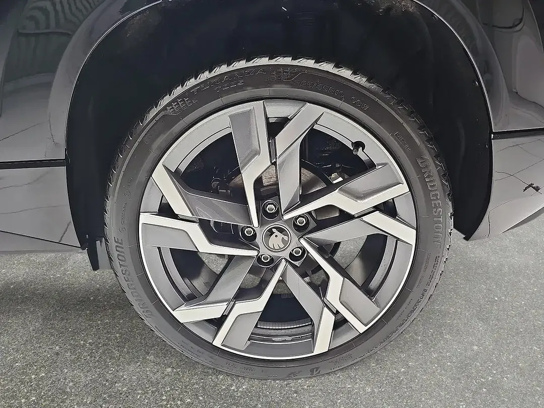 Skoda Karoq - Thumbnail 6