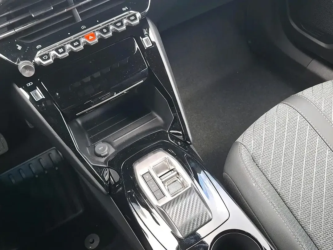 Peugeot 2008 - Thumbnail 11