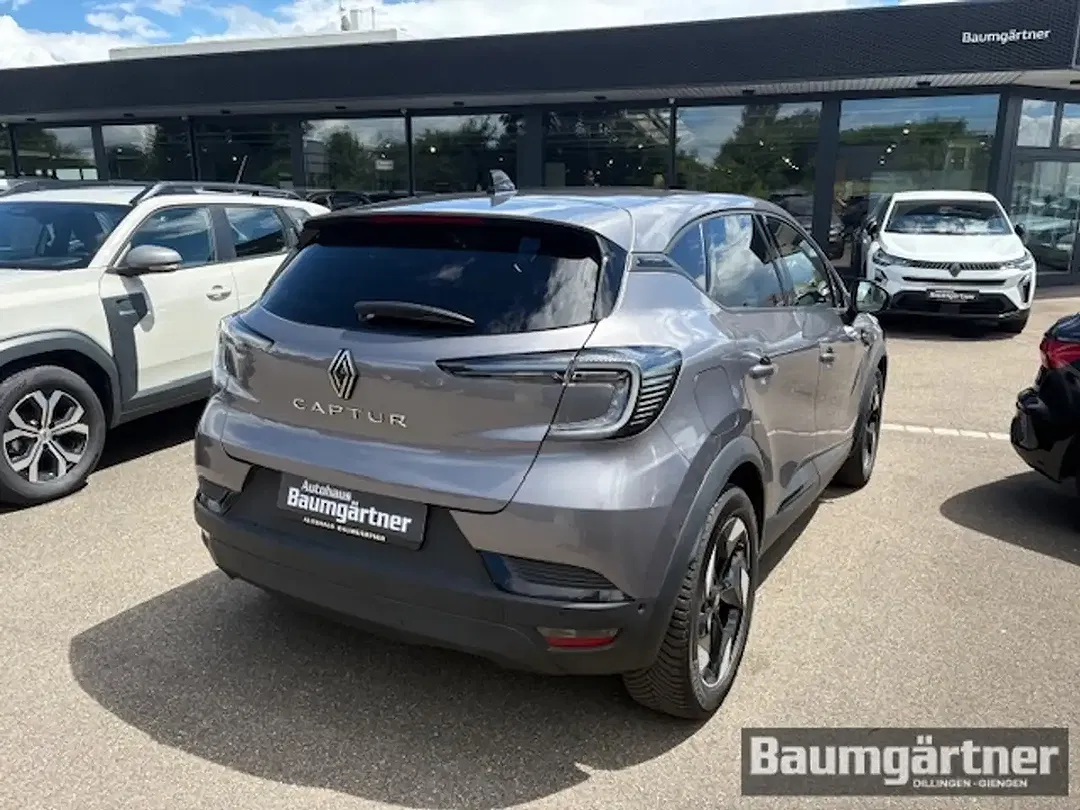 Renault Captur - Thumbnail 3