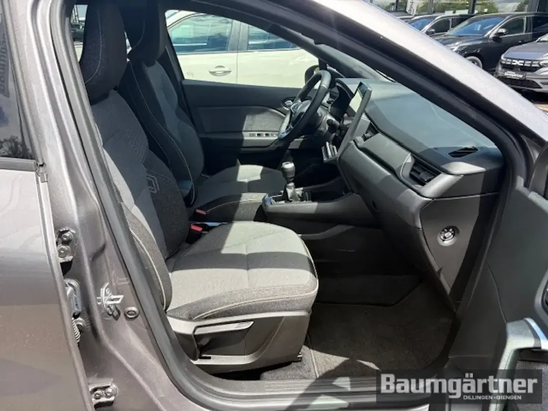 Renault Captur - Thumbnail 8