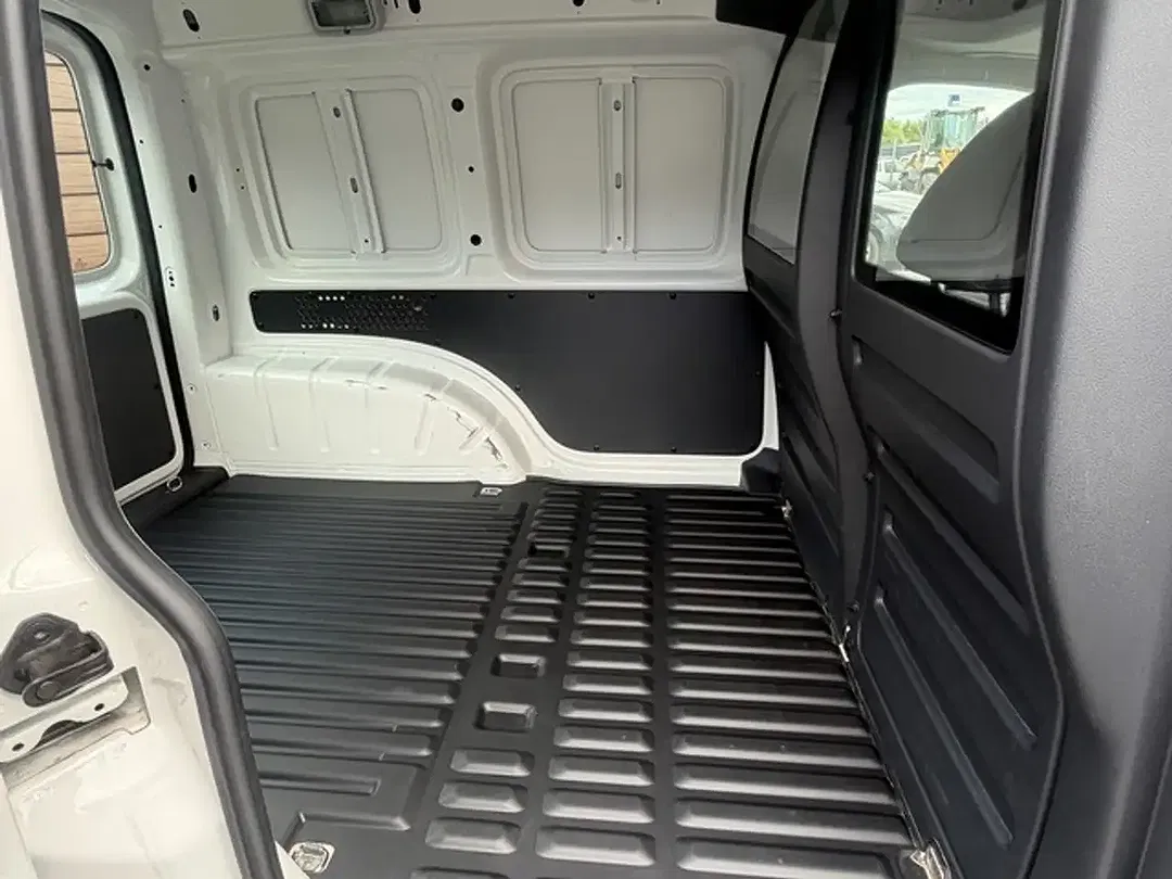 Volkswagen Caddy - Thumbnail 13