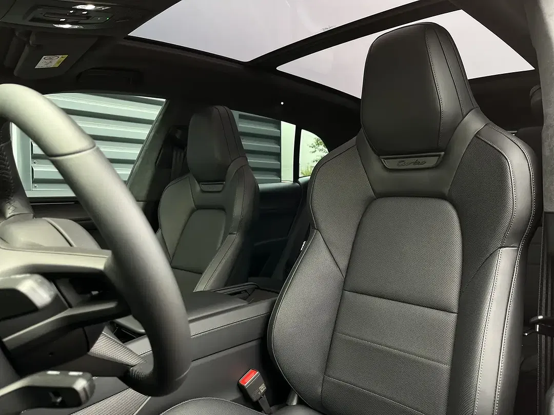 Porsche Cayenne - Thumbnail 5