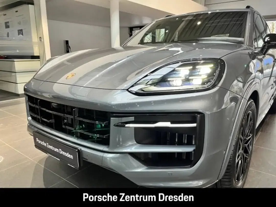 Porsche Cayenne - Thumbnail 12