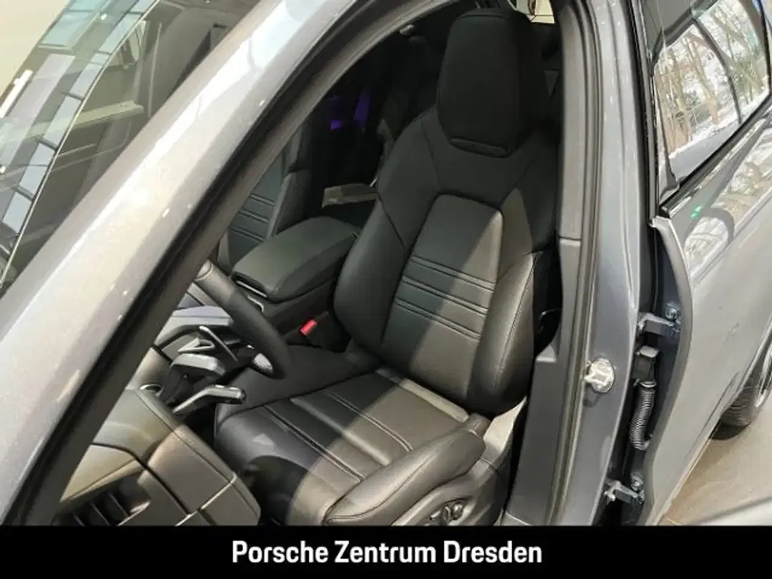 Porsche Cayenne - Thumbnail 5