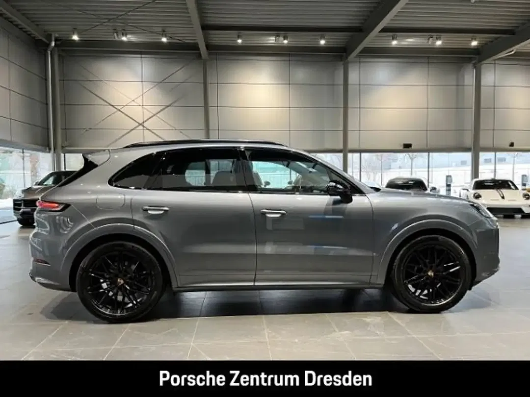 Porsche Cayenne - Thumbnail 7