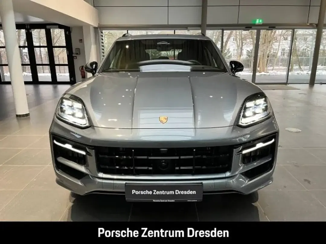 Porsche Cayenne - Thumbnail 9