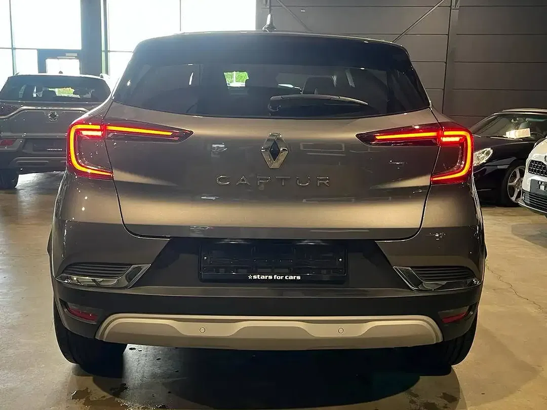 Renault Captur - Thumbnail 3