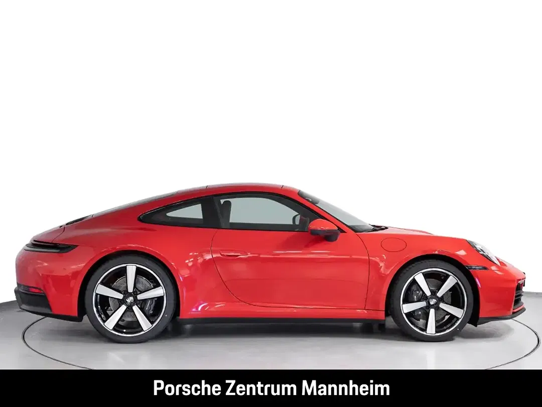 Porsche 992 - Thumbnail 10
