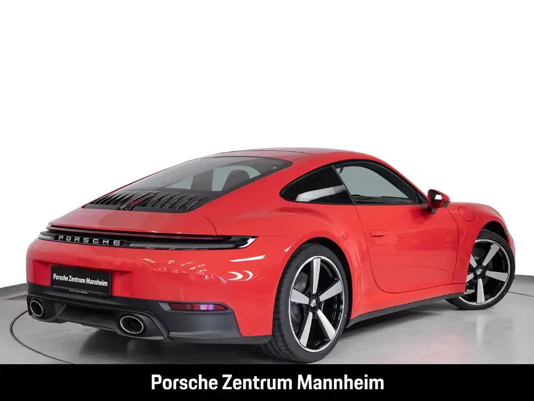 Porsche 992 - Thumbnail 11