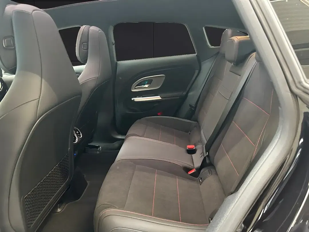 Mercedes-Benz CLA 250 - Thumbnail 13
