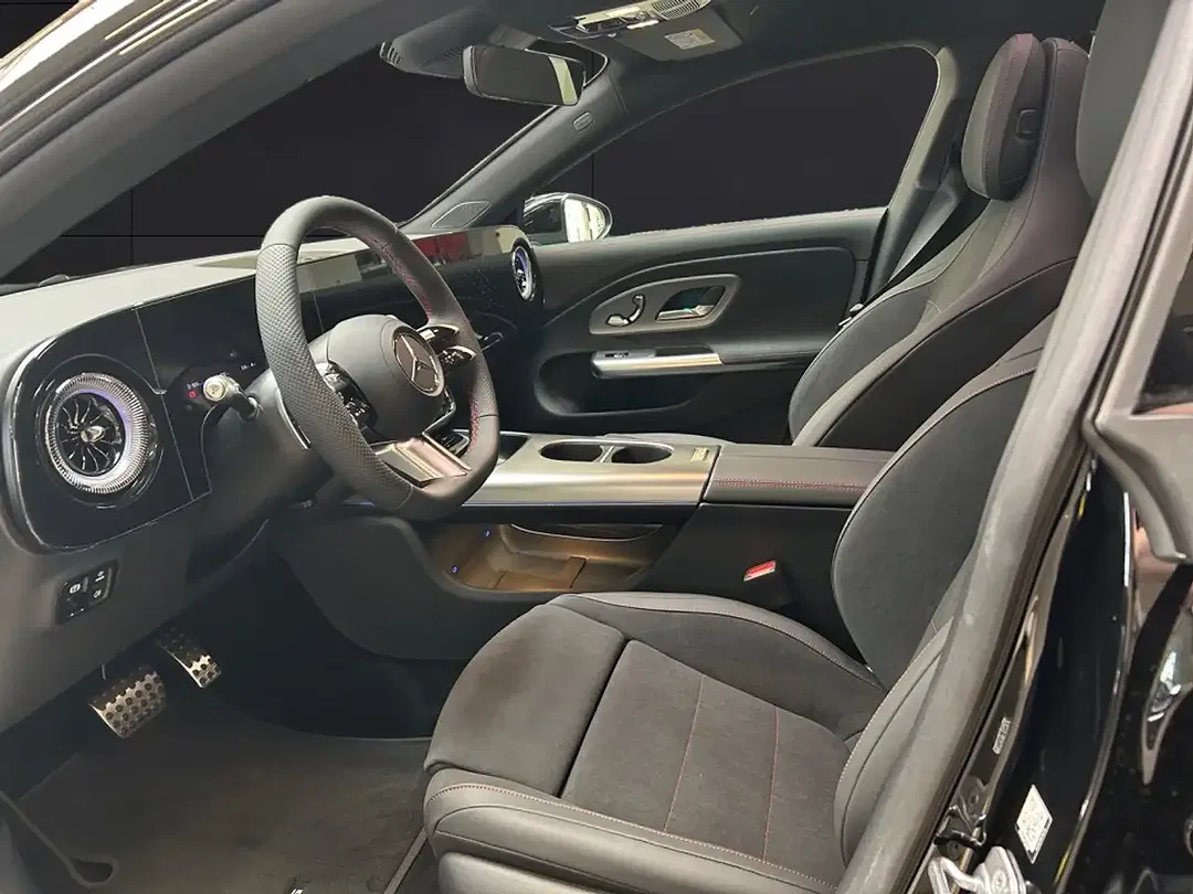 Mercedes-Benz CLA 250 - Thumbnail 8