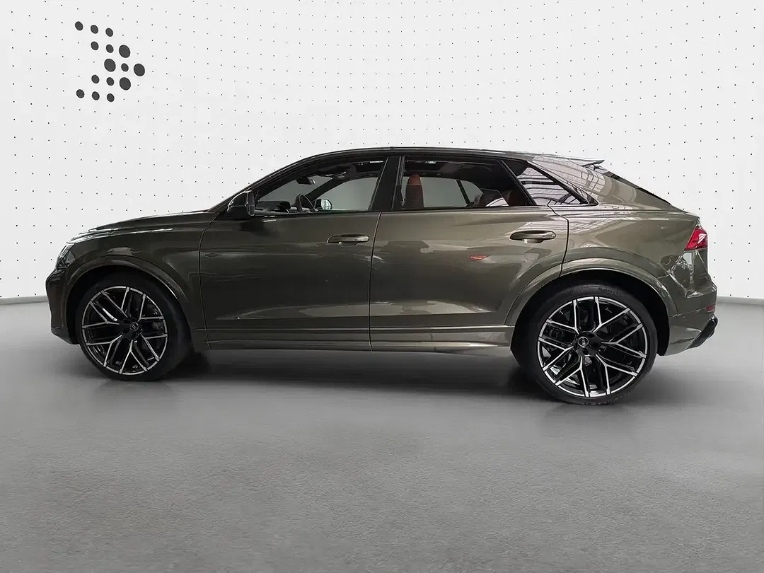 Audi RS Q8 - Thumbnail 3