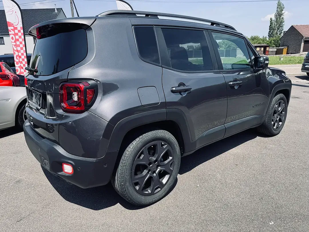 Jeep Renegade - Thumbnail 6