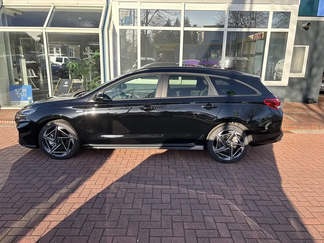 Hyundai i30 - Thumbnail 3