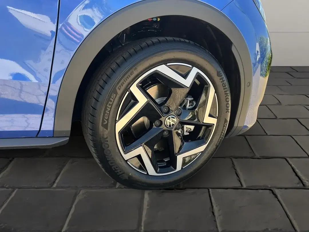 Volkswagen T-Roc - Thumbnail 4