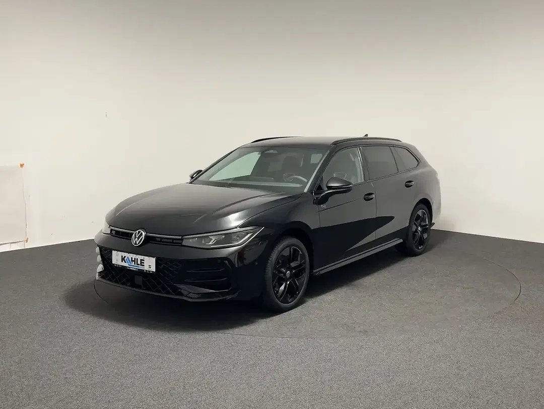 Volkswagen Passat - Thumbnail 4