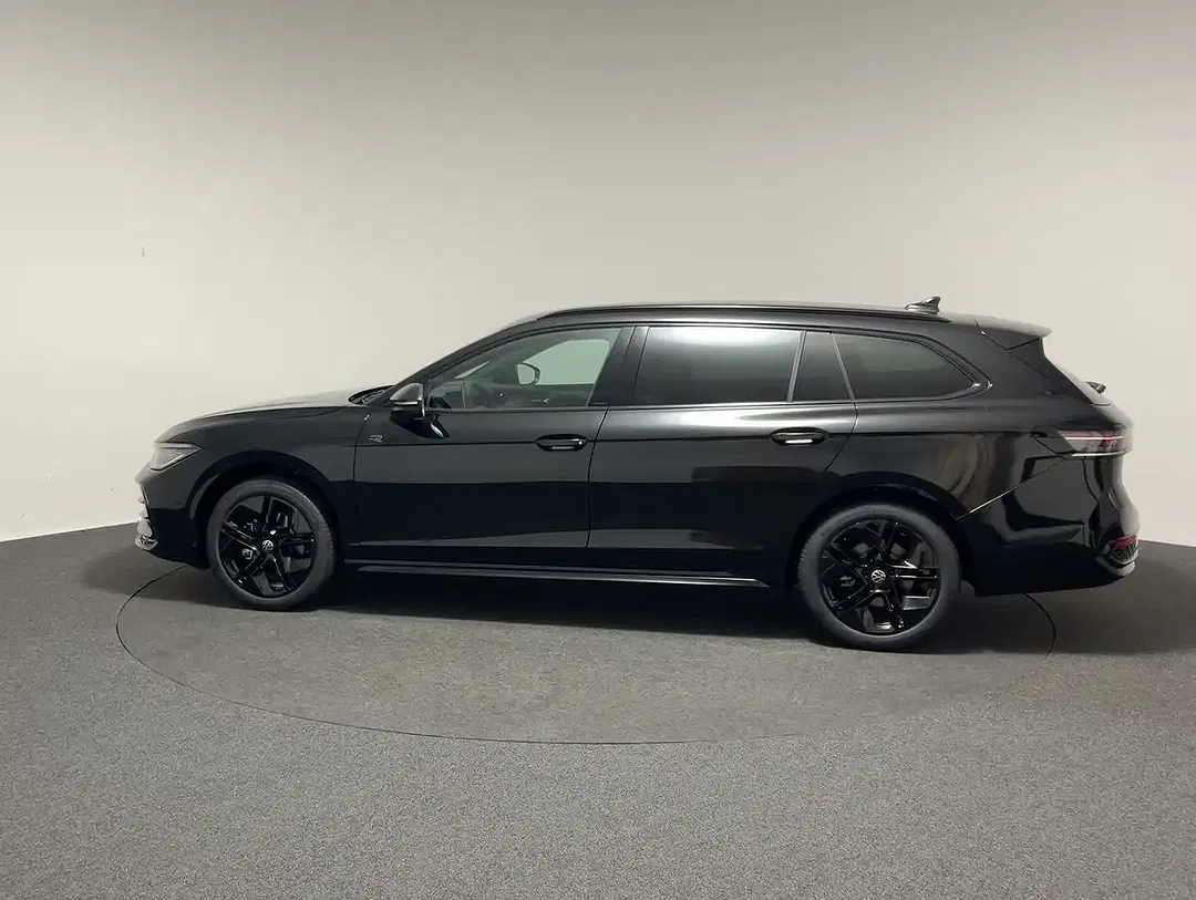 Volkswagen Passat - Thumbnail 5