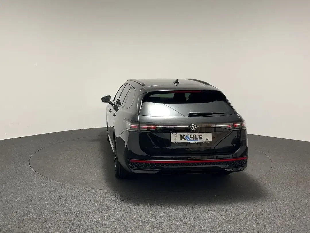 Volkswagen Passat - Thumbnail 6