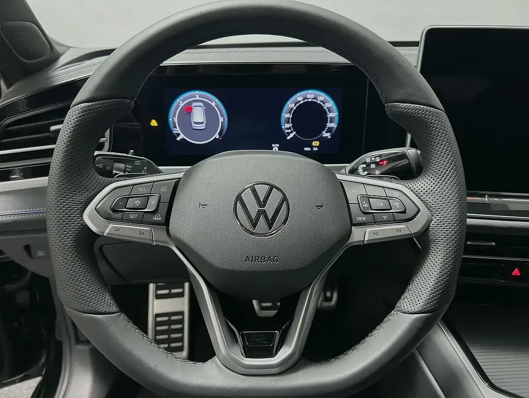 Volkswagen Passat - Thumbnail 9