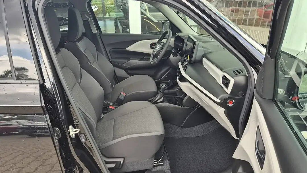 Suzuki Swift - Thumbnail 4