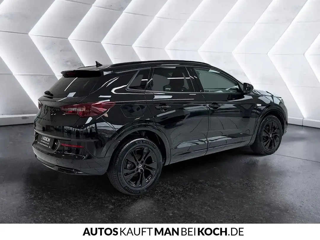 Opel Grandland - Thumbnail 3