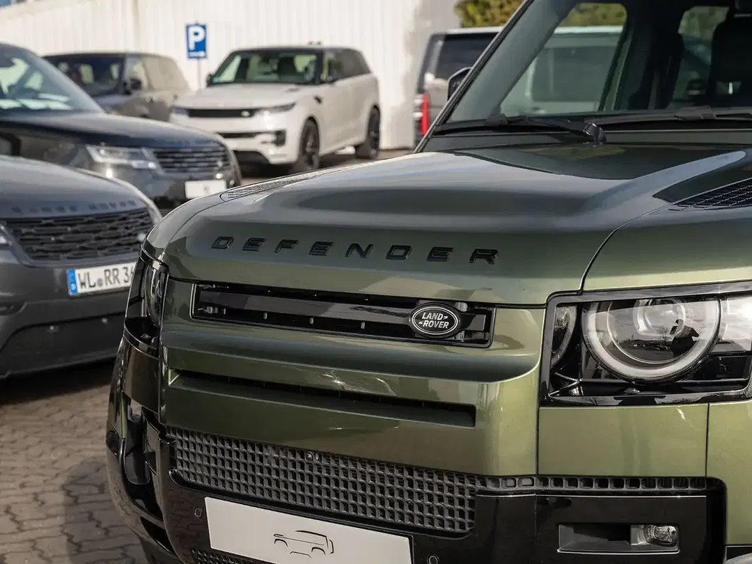 Land Rover Defender - Thumbnail 13
