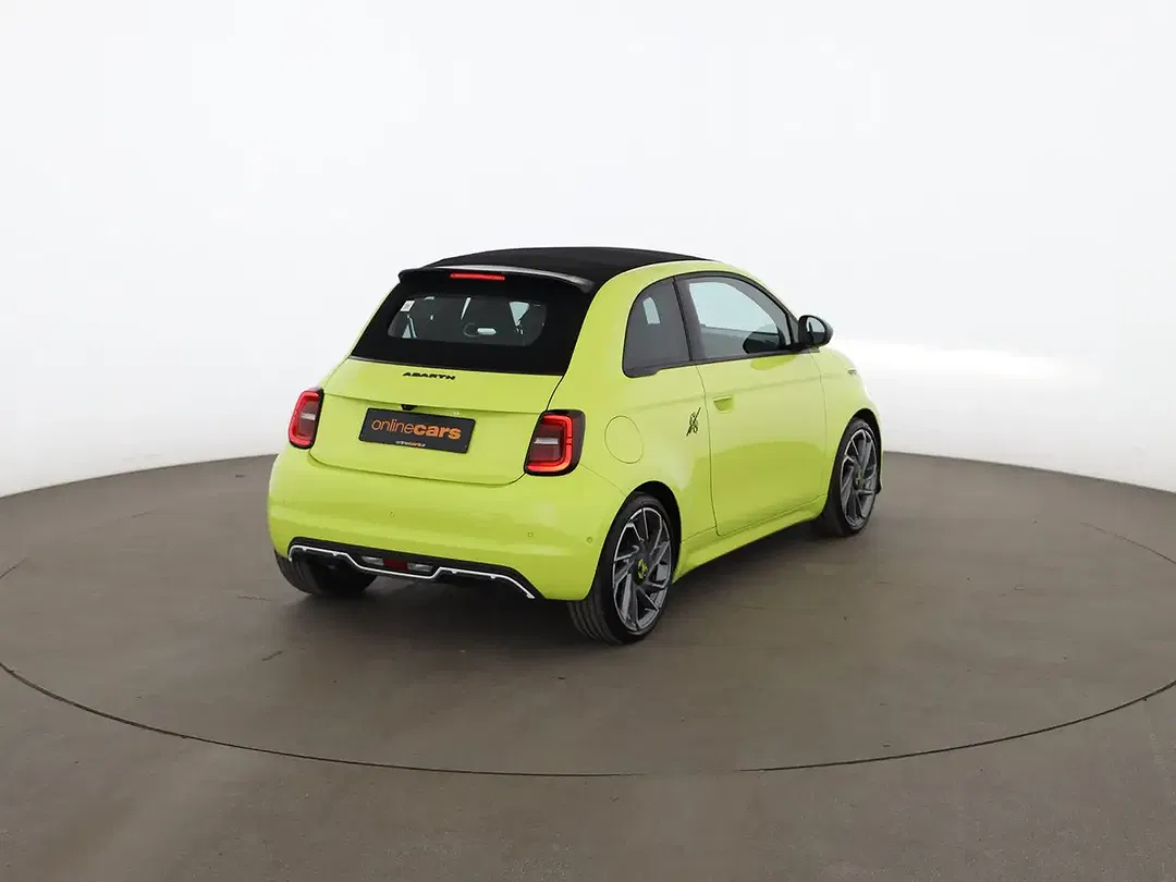 Abarth 500e - Thumbnail 2