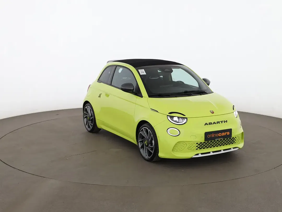 Abarth 500e - Thumbnail 3