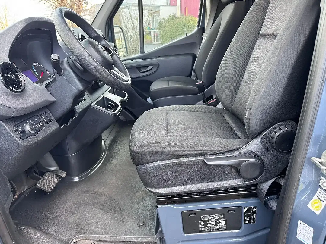 Mercedes-Benz Sprinter - Thumbnail 13
