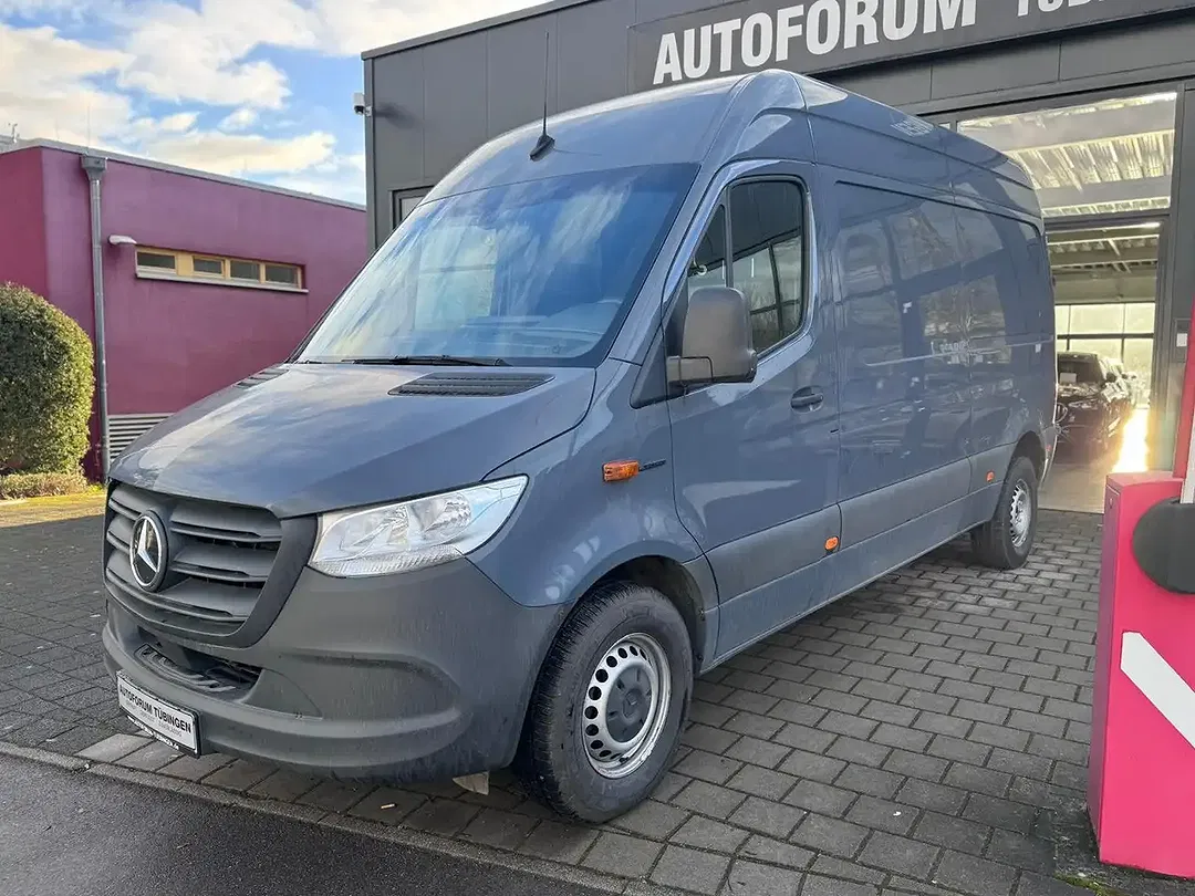 Mercedes-Benz Sprinter - Thumbnail 4