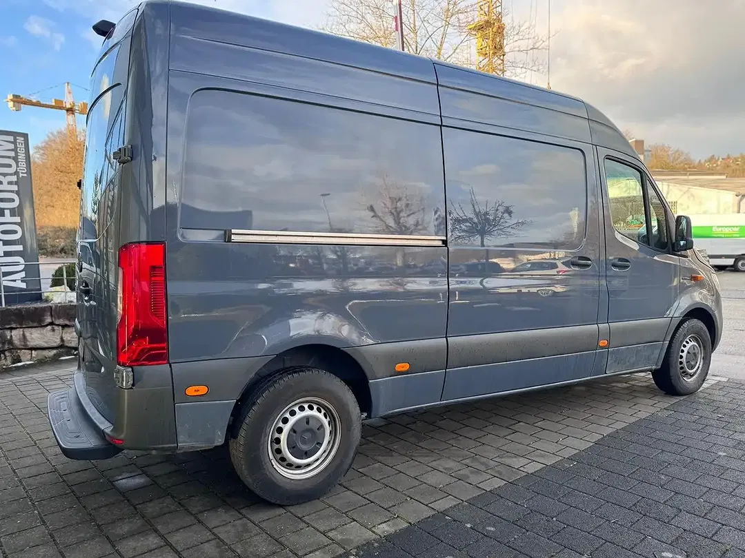Mercedes-Benz Sprinter - Thumbnail 5