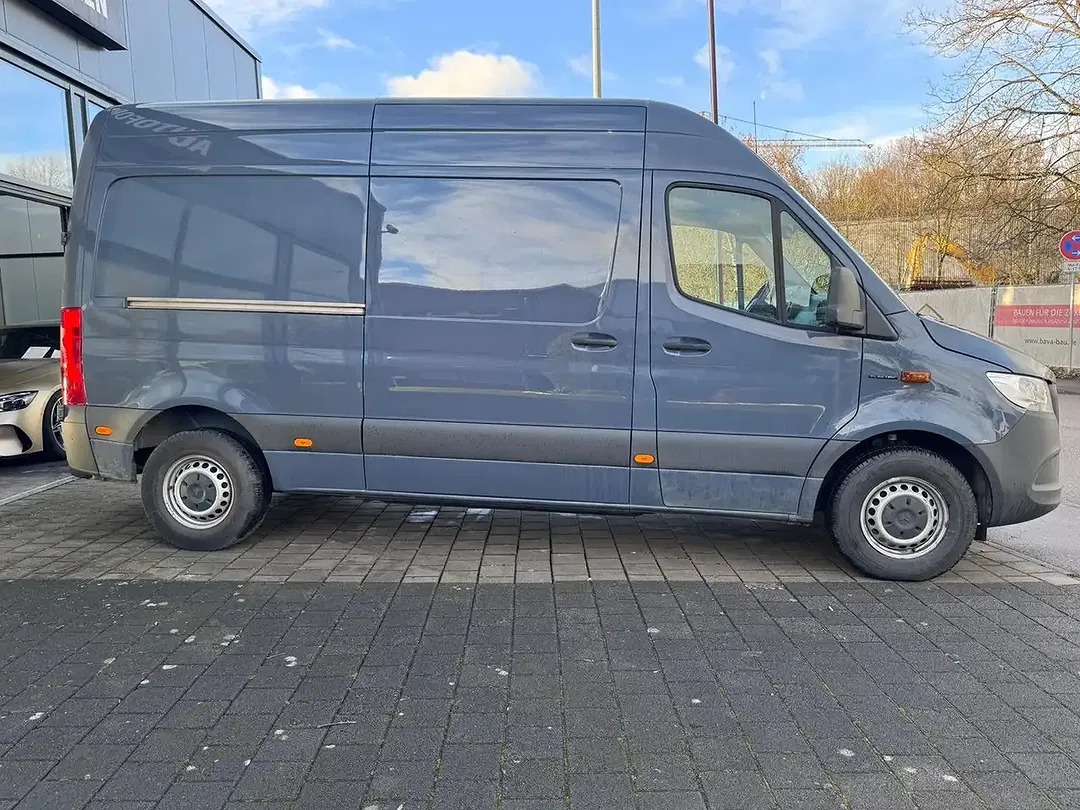 Mercedes-Benz Sprinter - Thumbnail 6