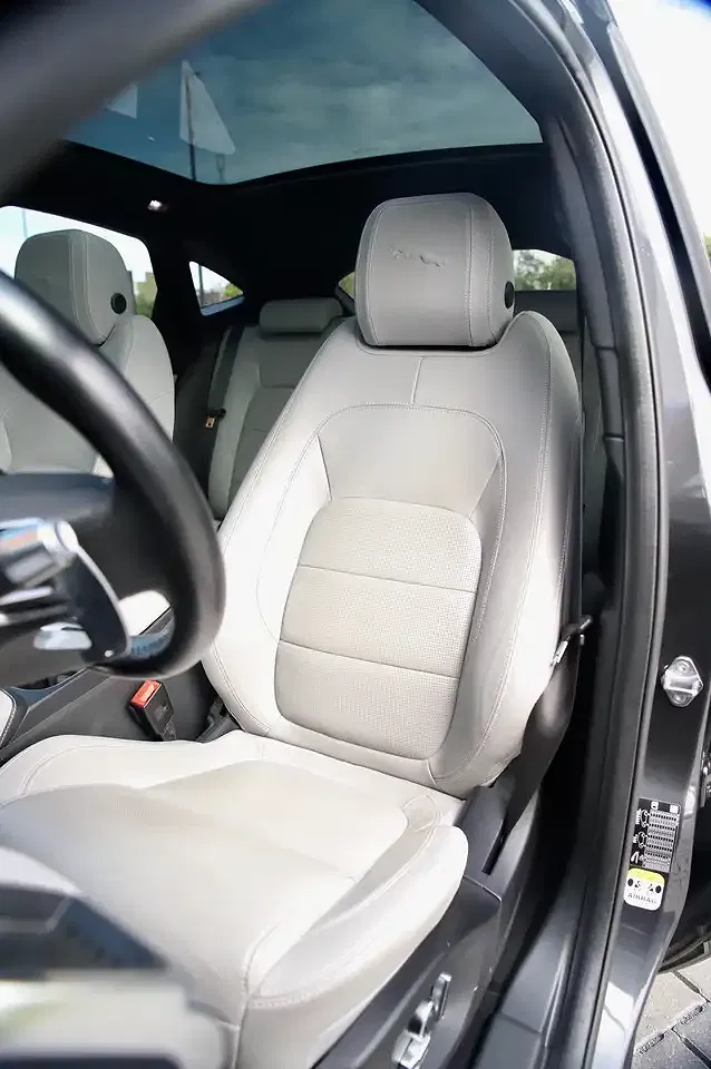 Jaguar E-Pace - Thumbnail 15
