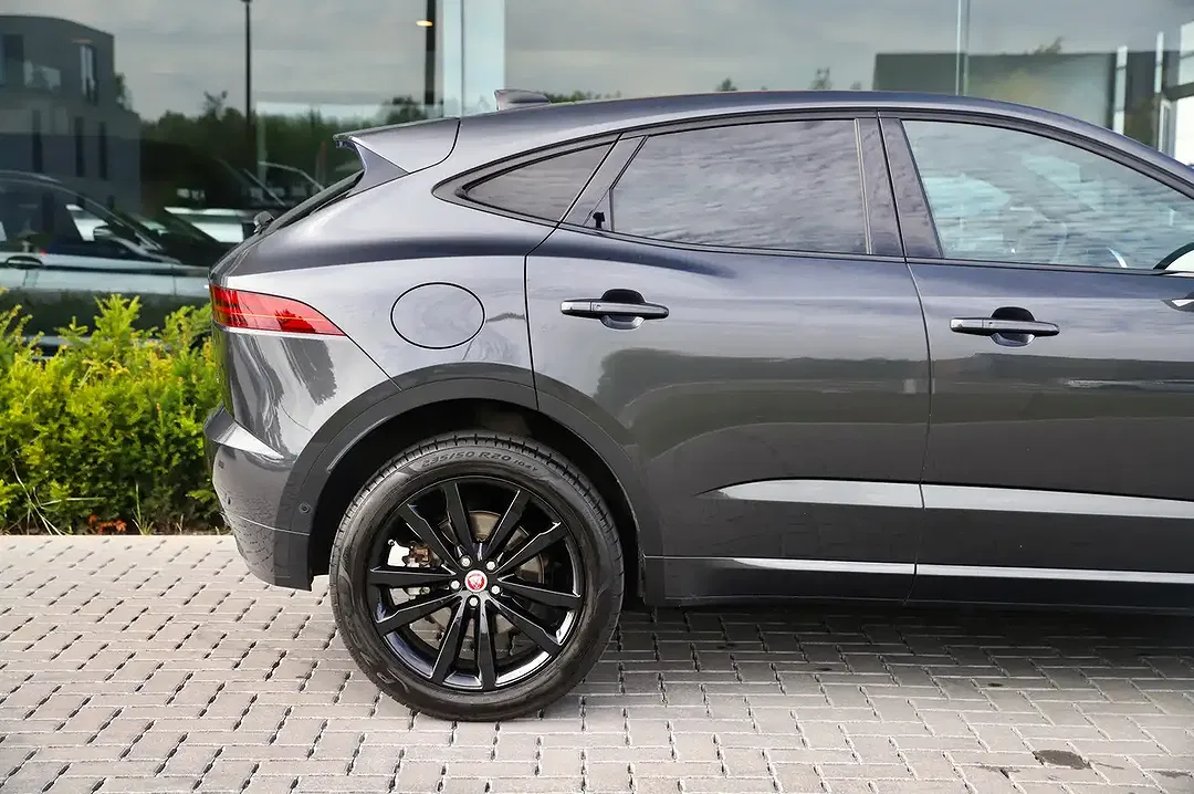 Jaguar E-Pace - Thumbnail 6