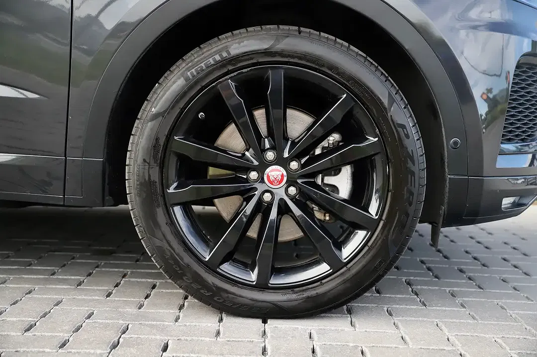 Jaguar E-Pace - Thumbnail 8