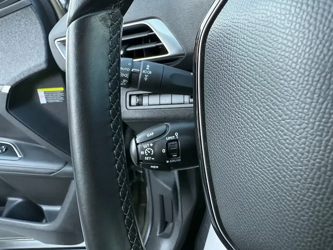 Peugeot 5008 - Thumbnail 16