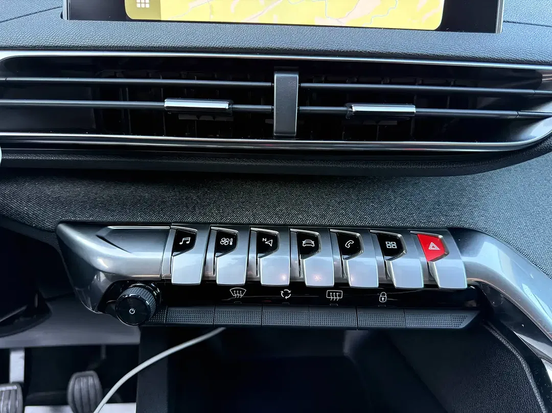 Peugeot 5008 - Thumbnail 26