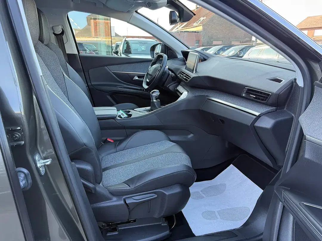 Peugeot 5008 - Thumbnail 27