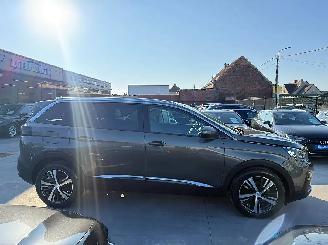 Peugeot 5008 - Thumbnail 4