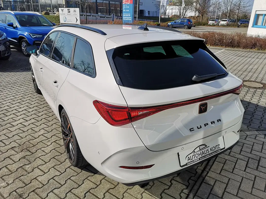 CUPRA Leon - Thumbnail 3