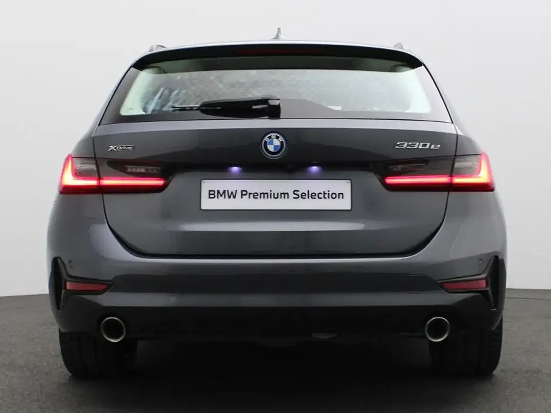BMW 330 - Thumbnail 4