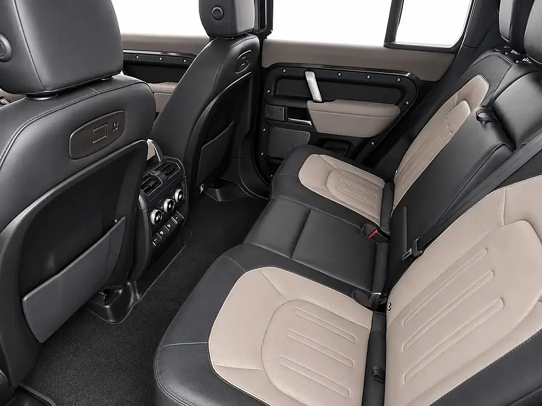 Land Rover Defender - Thumbnail 12