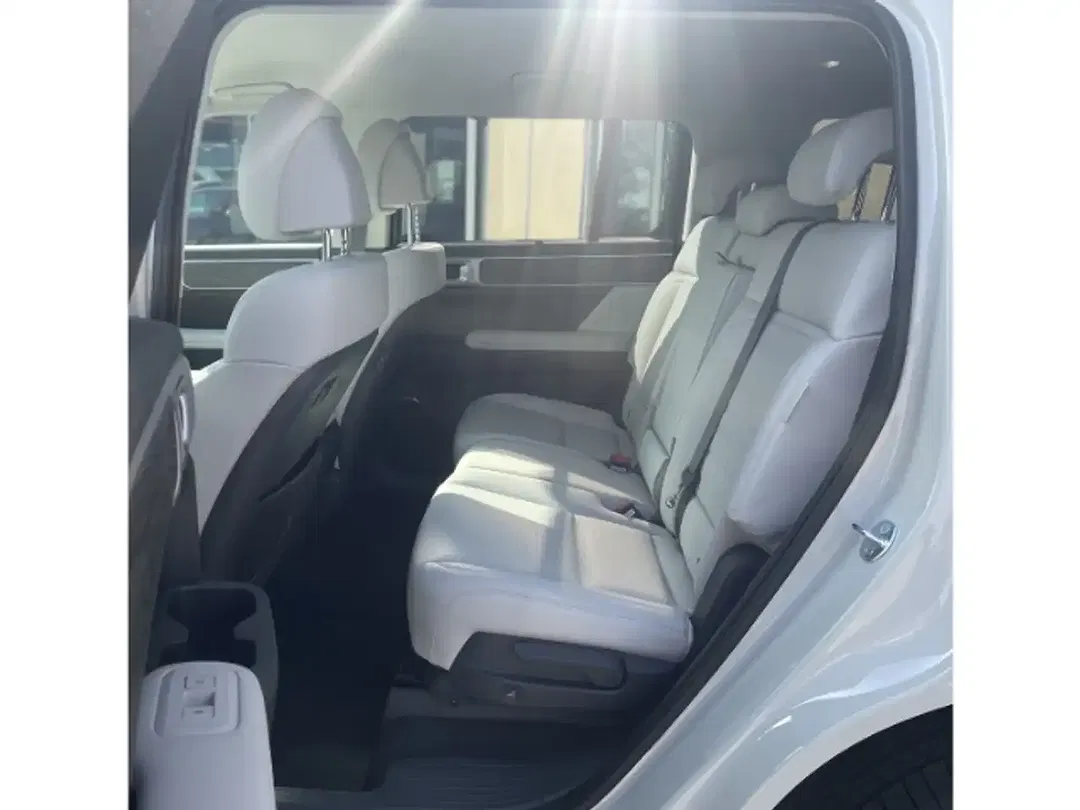 Hyundai SANTA FE - Thumbnail 8