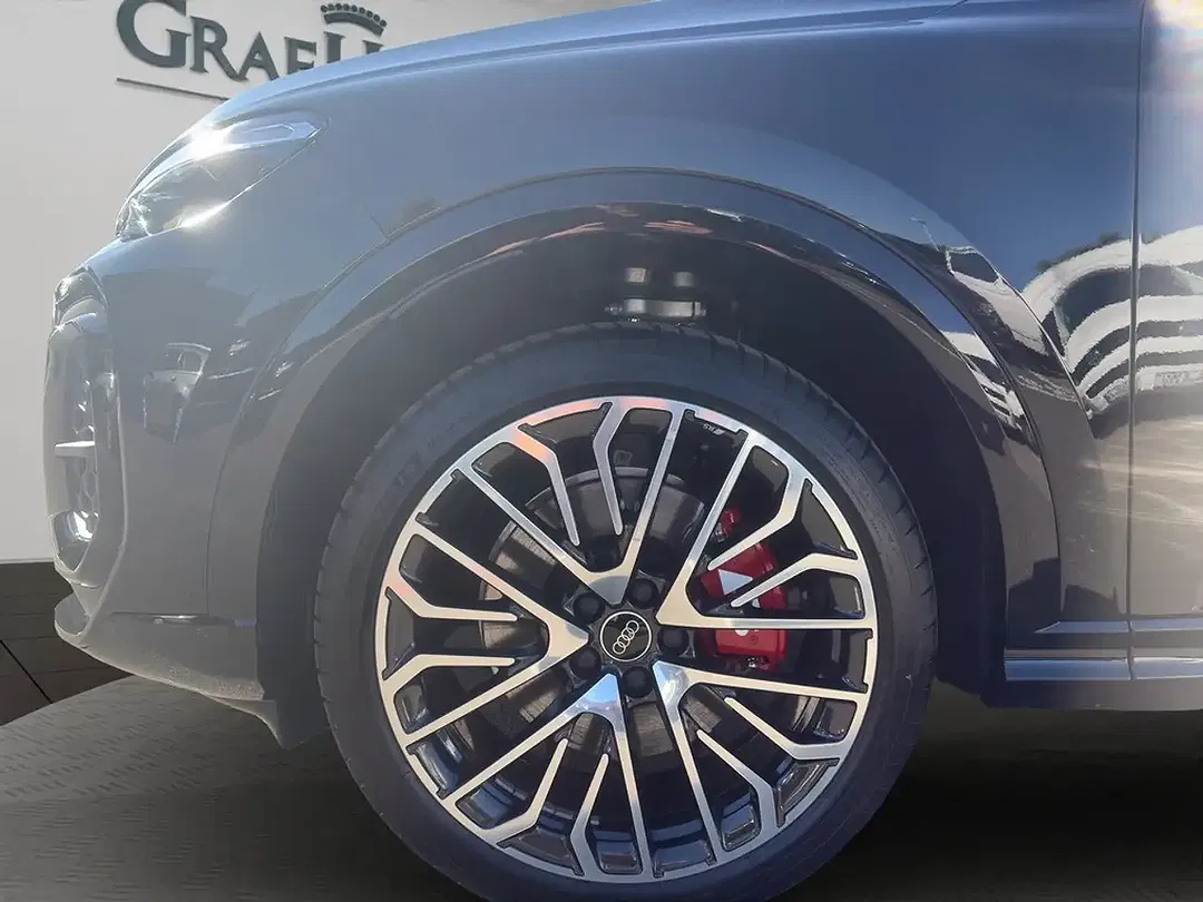 Audi SQ5 - Thumbnail 3