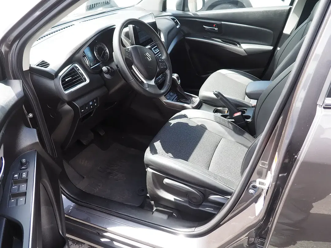 Suzuki S-Cross - Thumbnail 9