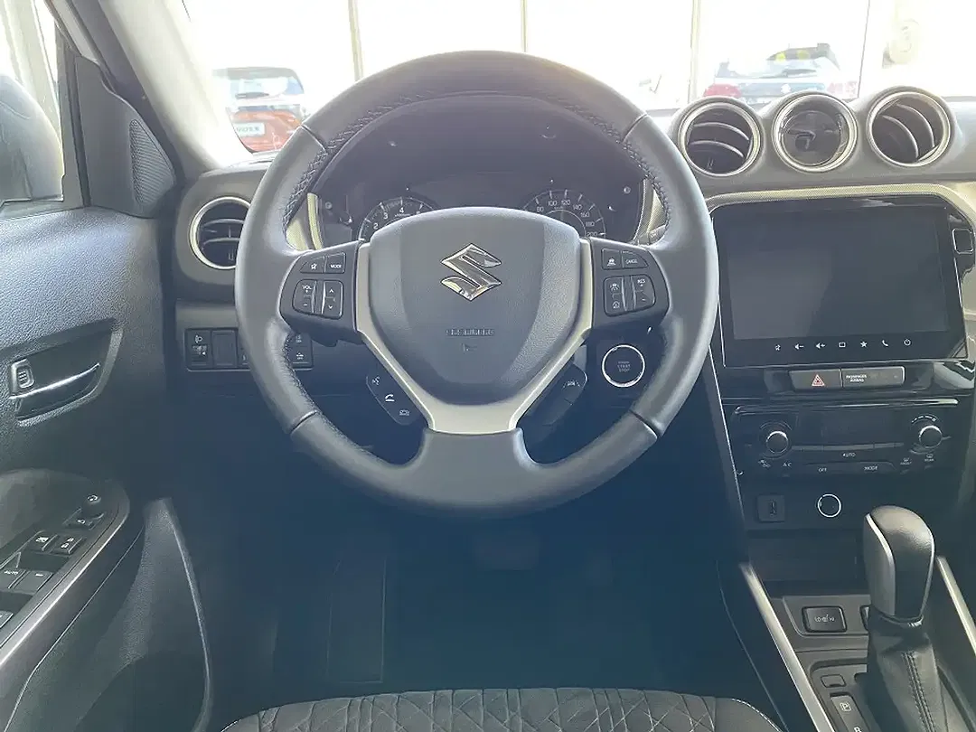 Suzuki Vitara - Thumbnail 3