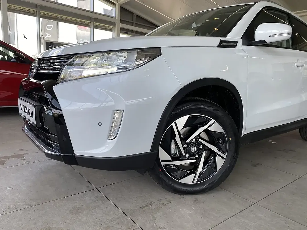 Suzuki Vitara - Thumbnail 4